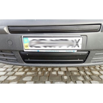 Зимова нижня накладка (під номером) 2001-2007для Opel Vivaro 2001-2015