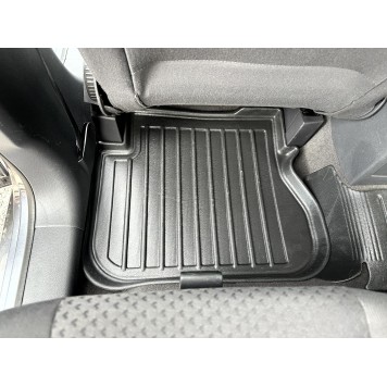 Коврики в салон VOLKSWAGEN Caddy III (2K) 2003-2020 (LIFE) 3D Line-4