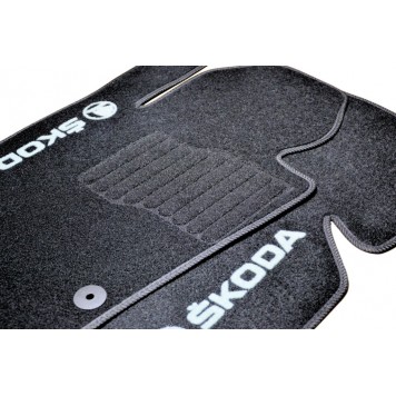 Текстильні килимки в салон для Skoda Super B (2008-2015)-7