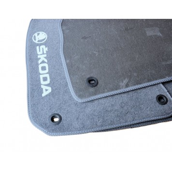 Текстильні килимки в салон для Skoda Super B (2001-2008)-6