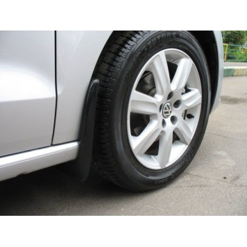 Бризковики для Nissan Sentra VII з 2012 (передній к-т 2 шт)-1