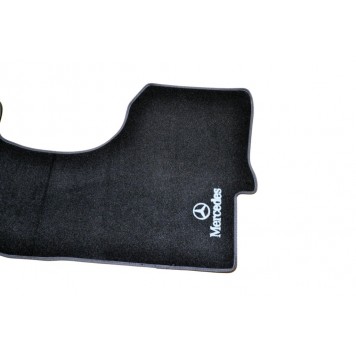 Текстильні килимки в салон для Mercedes Sprinter (2006)-2