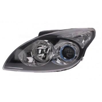 Левая передняя фара Hyundai i30 2008-2012