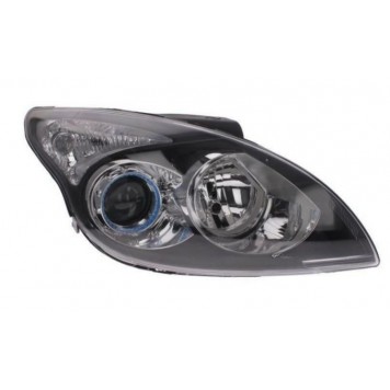 Правая передняя фара Hyundai i30 2008-2012
