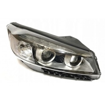 Правая передняя фара KIA Sorento 2015-