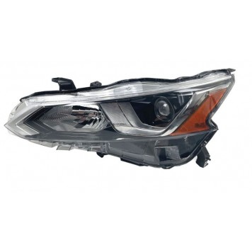 Левая передняя фара Nissan Altima 2018-