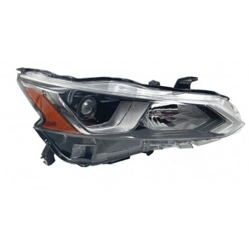 Правая передняя фара Nissan Altima 2018-