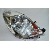 Права передня фара Nissan Note 2006-2009