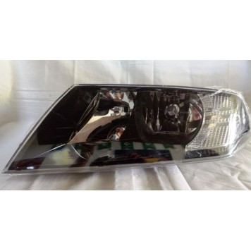 Левая передняя фара Skoda Octavia A5 2005-2009