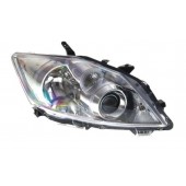 Права передня фара Toyota Auris 2010-2012