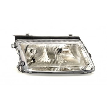 Правая передняя фара Volkswagen Passat B5 1997-2000