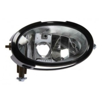 Правая противотуманная фара Mazda 3 2004-2009