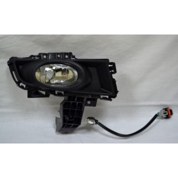 Правая противотуманная фара Mazda 3 2006-2009 SDN