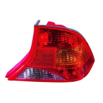 Правый задний фонарь Ford Focus 1998-2004