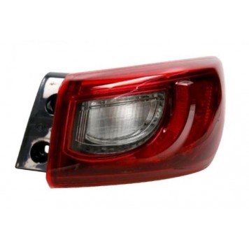 Правий задній ліхтар Mazda CX-3 2015-