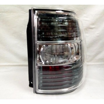 Правый задний фонарь Mitsubishi Pajero Wagon 2007-