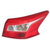 Правий задній ліхтар Nissan Sentra 2016-2020