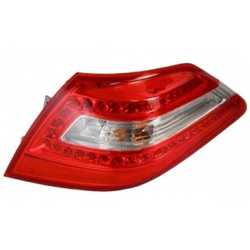 Правий задній ліхтар Nissan Teana J32 2008-2014