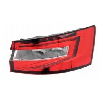 Правий задній ліхтар Skoda Superb 2015-