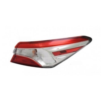 Правий задній ліхтар Toyota Camry XV70