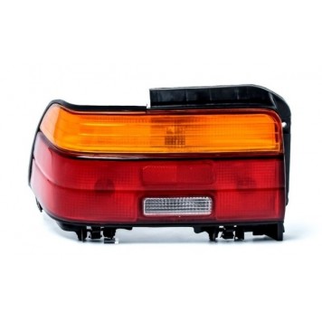 Левый задний фонарь Toyota Corolla E10 1992-1997 (Sedan)