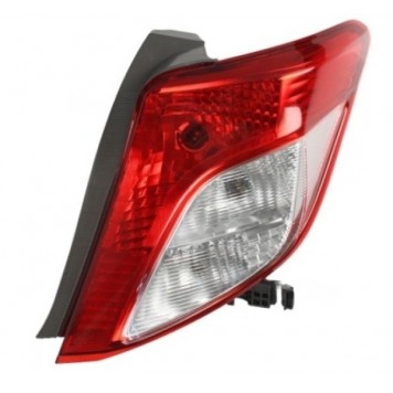 Правый задний фонарь Toyota Yaris 2011-2015 