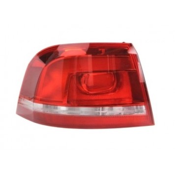 Левый задний наружный фонарь Volkswagen Passat B7 2011-2015