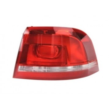 Правый задний внешний фонарь Volkswagen Passat B7 2011-2015