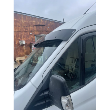 Козырек лобового стекла на раме Ford Transit 2014--4
