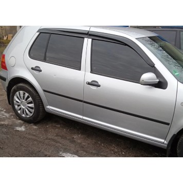 Вітровики для Volkswagen Golf 4-2