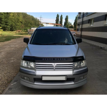 Дефлектор капота Mitsubishi Space Wagon 1997-2003