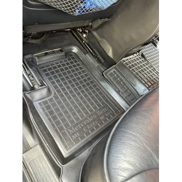 Автомобільні килимки в салон для Mercedes W 164 (ML - class)-4