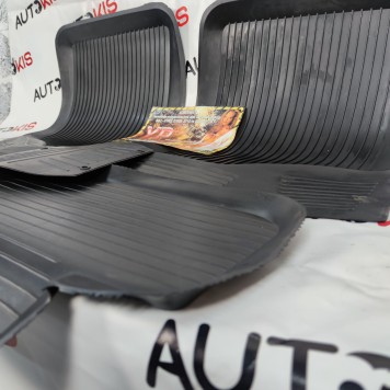 Автомобільні килимки в салон для Нива 2121-3