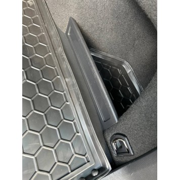 Автомобільний килимок в багажник Volkswagen Passat B8 2015- (Universal)-1