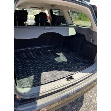 Автомобільний килимок в багажник Ford Focus 2 2004- (Universal)-1