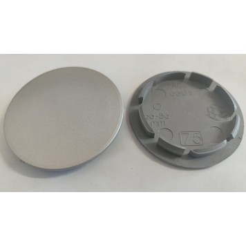 Колпачки на диски универсальные 66-56 мм