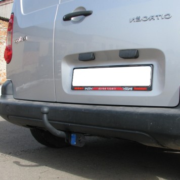 Фаркоп съемный на OPEL COMBO E (крім MAXI бази) 2018-